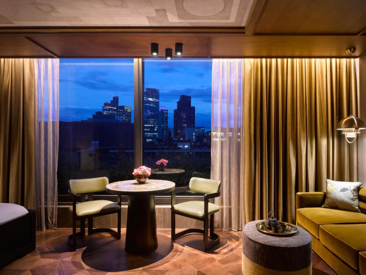 Nobu Hotel London Shoreditch Exterior photo A suite at the hotel